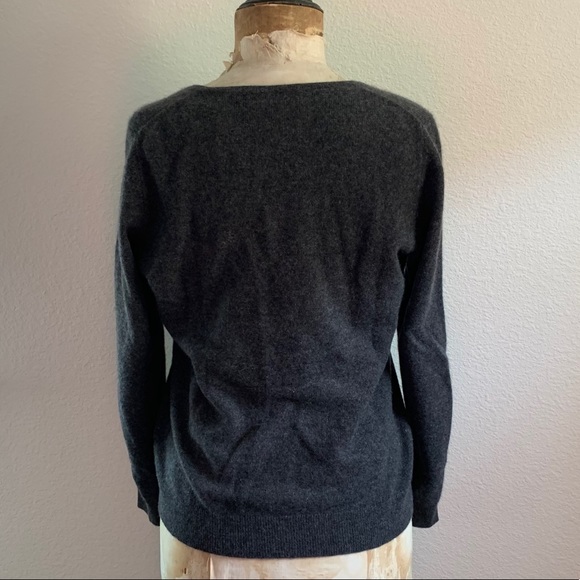 NWOT! Ladies Charter Club Cashmere V Neck Sweater - Picture 4 of 5